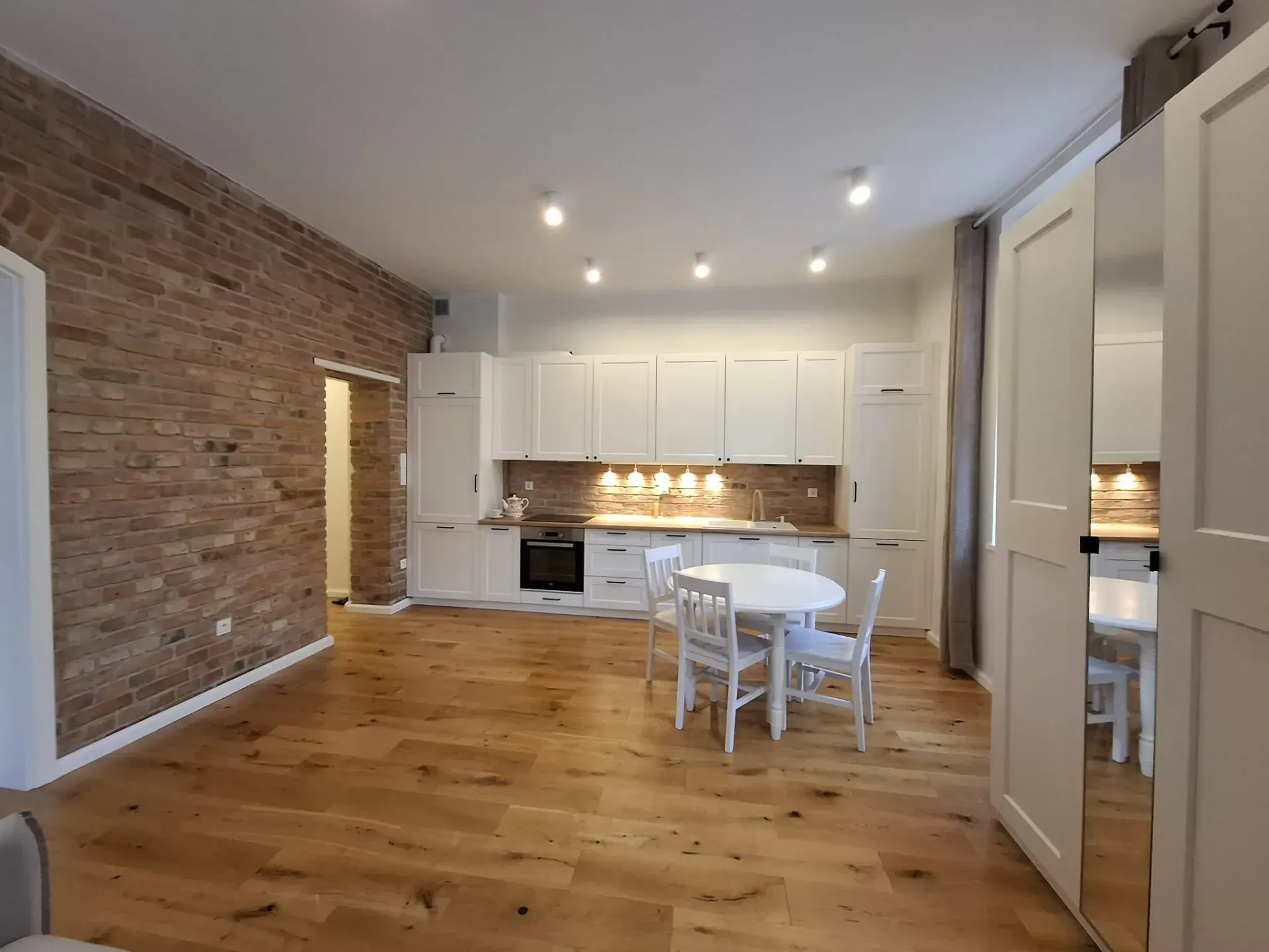 PHOTO-2025-11-19-13-08-54 6.jpg