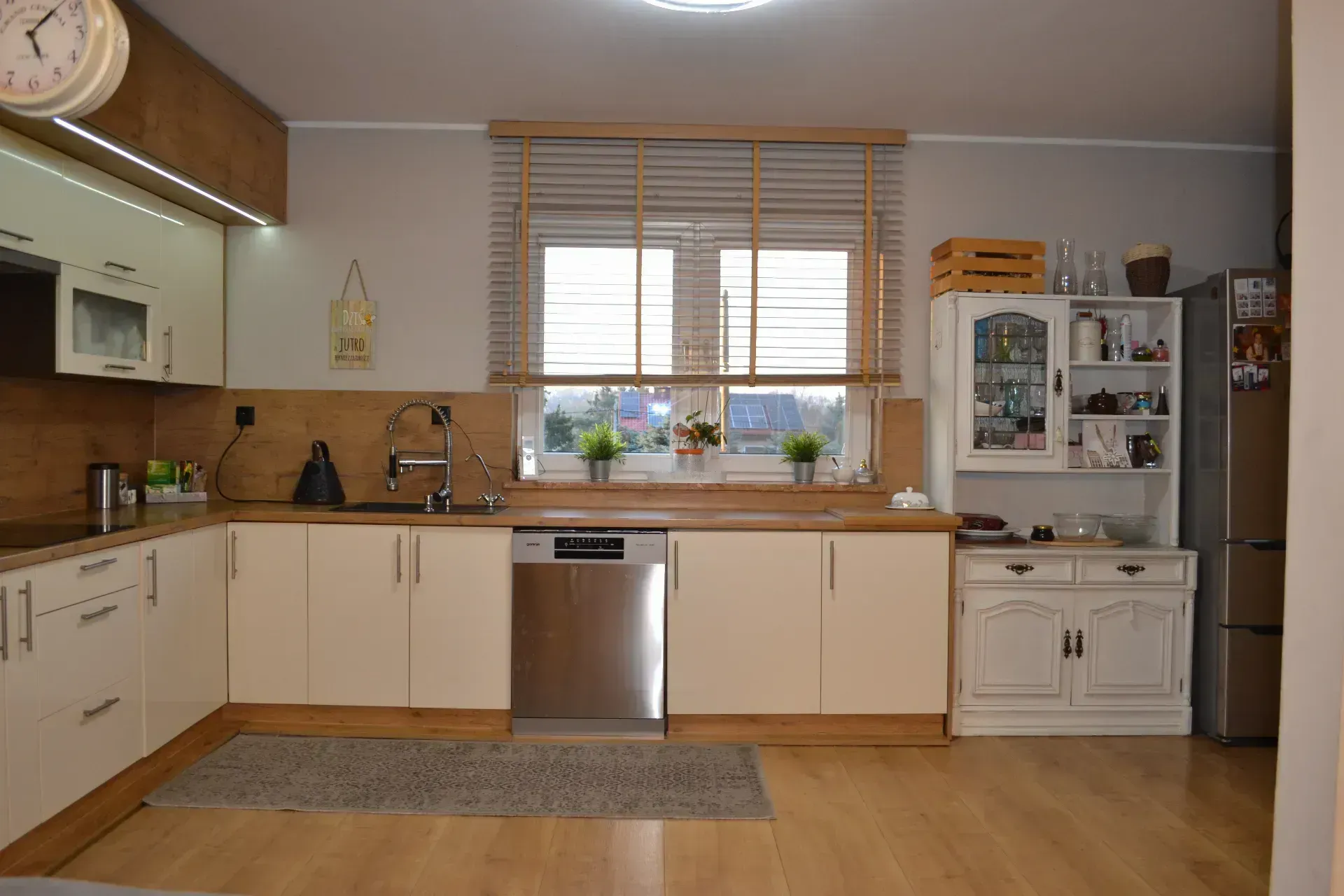 PHOTO-2026-03-09-18-32-25 2.jpg