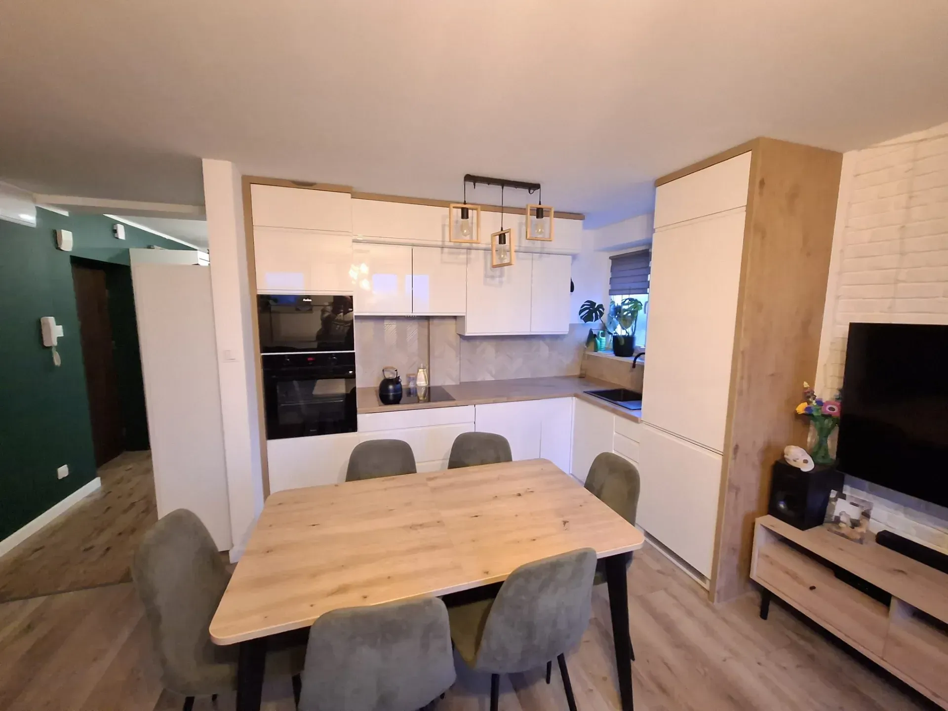 PHOTO-2026-03-23-19-46-49 3.jpg